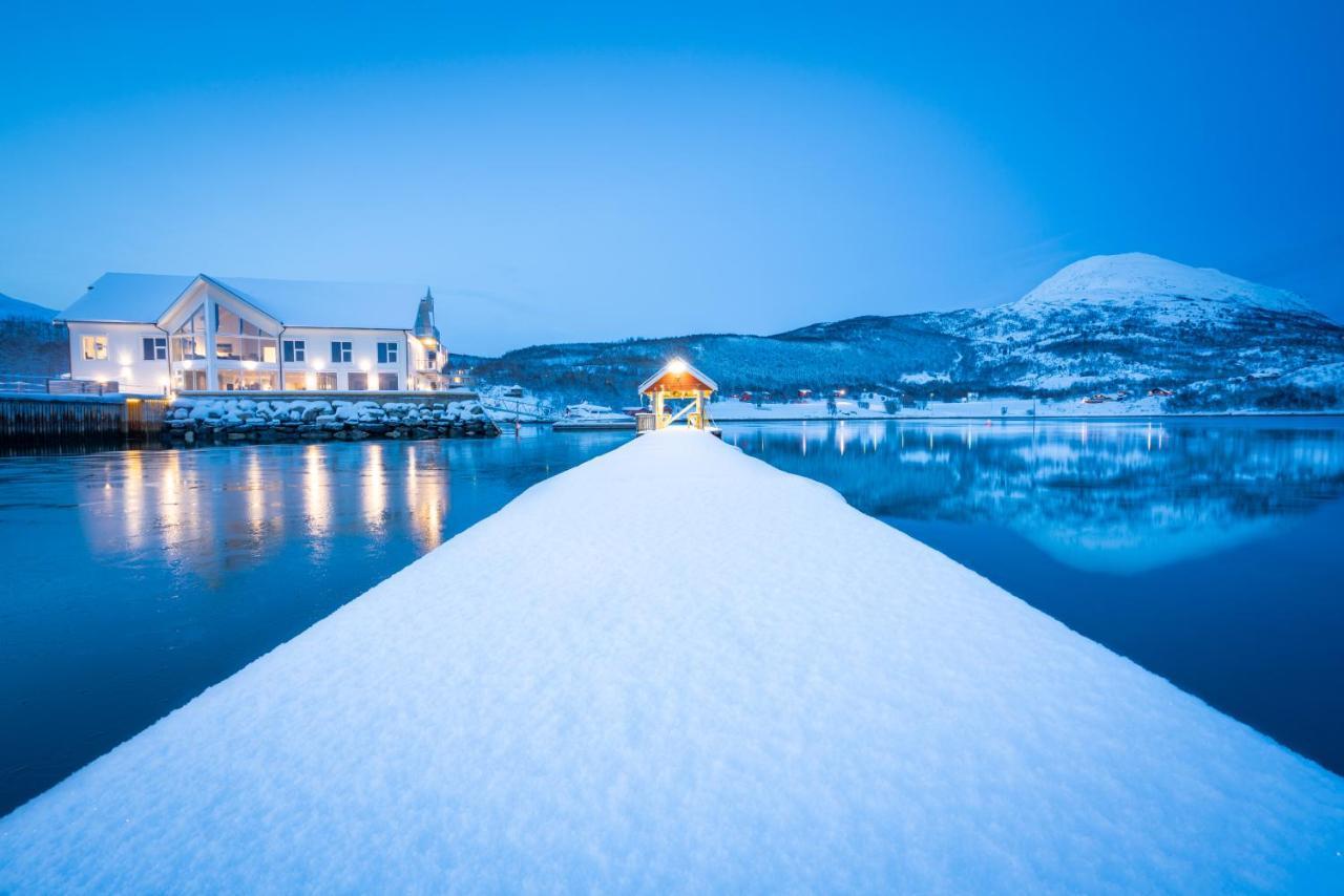 Senja Fjordhotell And Apartments Stonglandseidet Buitenkant foto
