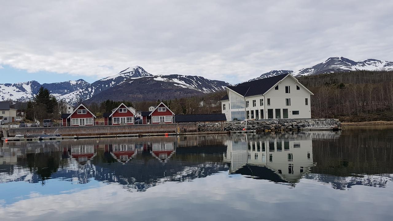 Senja Fjordhotell And Apartments Stonglandseidet Buitenkant foto